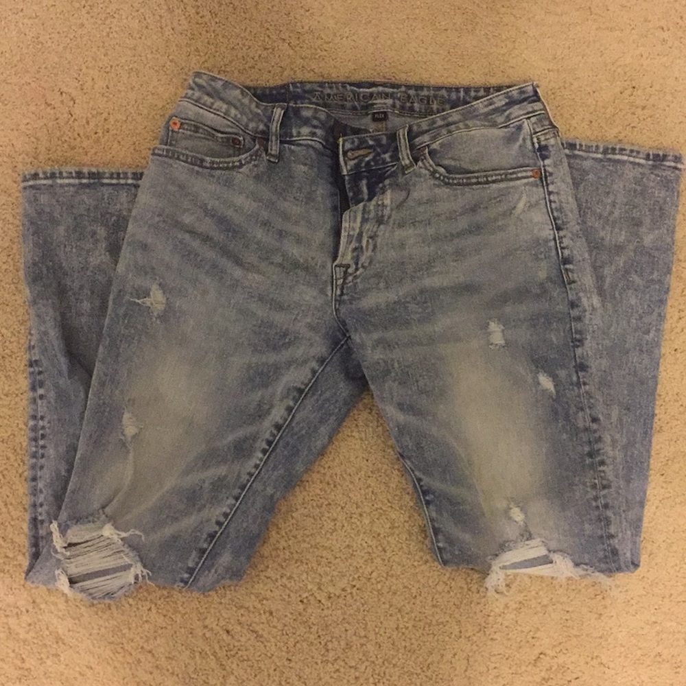 Men’s distressed jeans